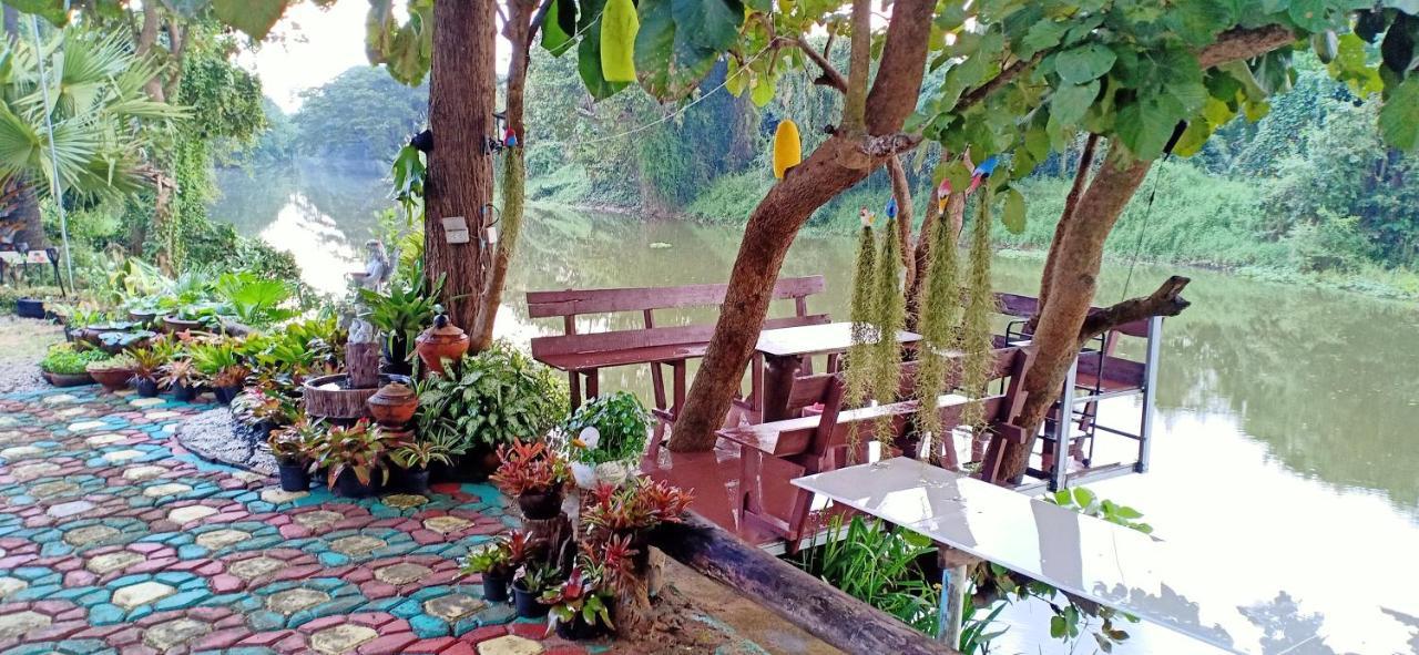 Rim Neam Bean pr Sri Hom Steay Villa Lamphun Exterior photo
